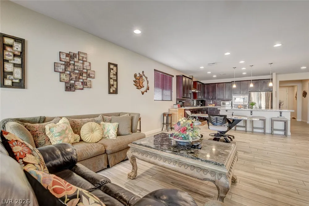 9730 Ponderosa Skye Court Las Vegas, NV 89166