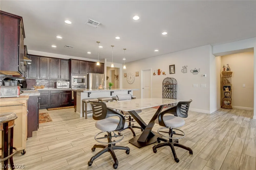 9730 Ponderosa Skye Court Las Vegas, NV 89166