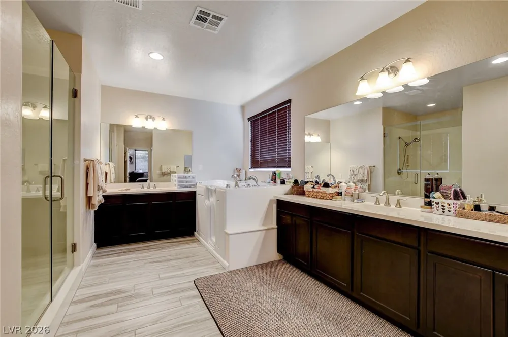 9730 Ponderosa Skye Court Las Vegas, NV 89166