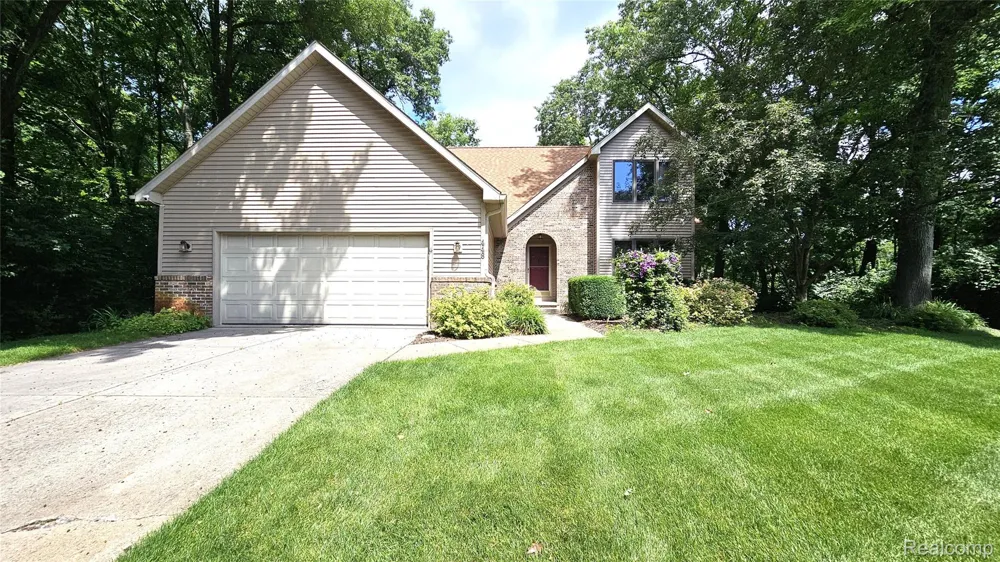 448 Fairwood Road Putnam Township, MI 48169