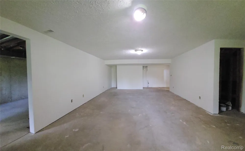 448 Fairwood Road Putnam Township, MI 48169