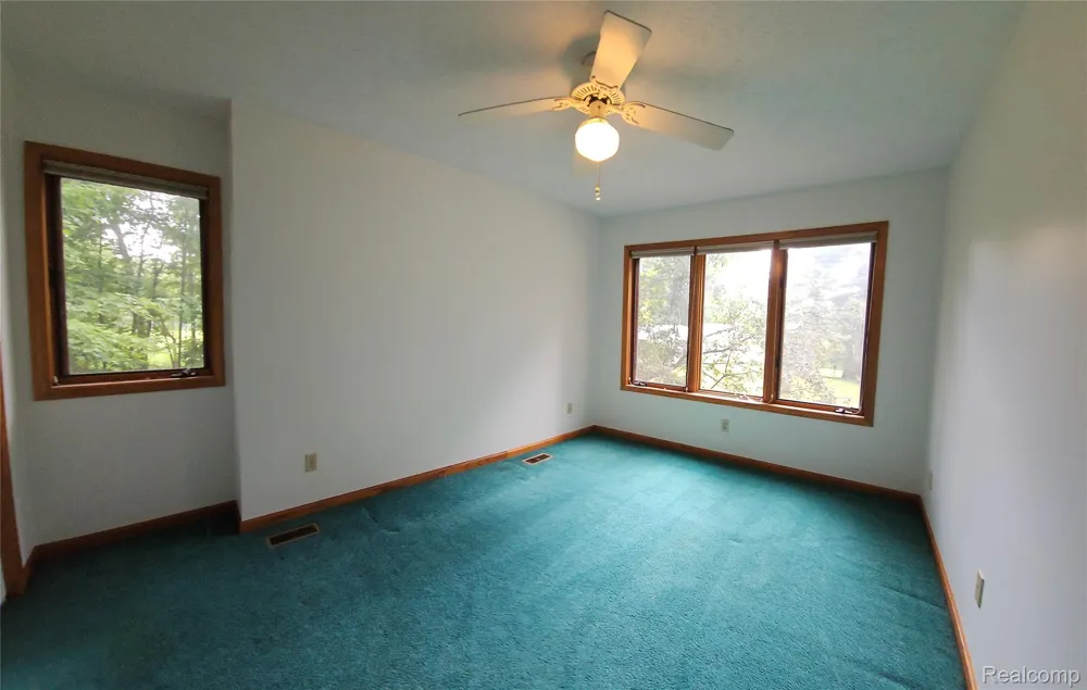 448 Fairwood Road Putnam Township, MI 48169