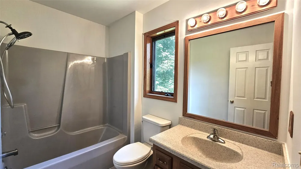 448 Fairwood Road Putnam Township, MI 48169