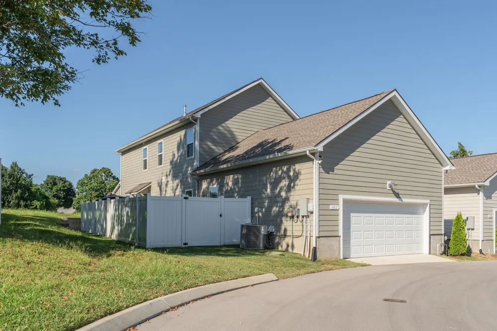 312 Jasmine Park Hermitage, TN 37076