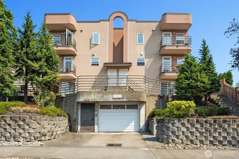 3216 14th Avenue W #202