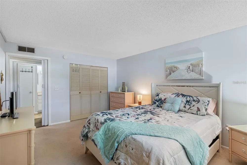 870 VIRGINIA STREET #104 Dunedin, FL 34698