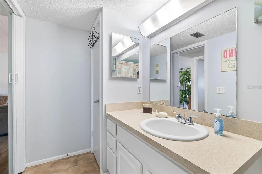 870 VIRGINIA STREET #104 Dunedin, FL 34698
