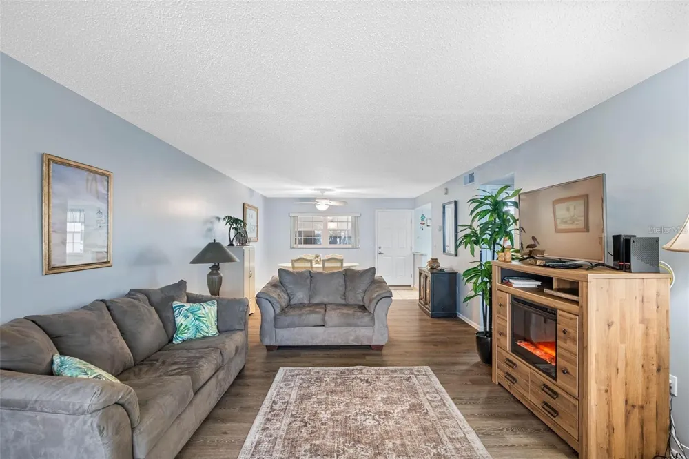 870 VIRGINIA STREET #104 Dunedin, FL 34698