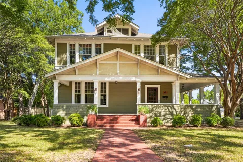 400 W Gilmer Street
