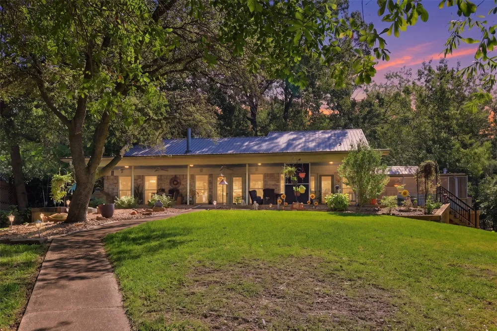 190 County Road 2452 Leesburg, TX 75451