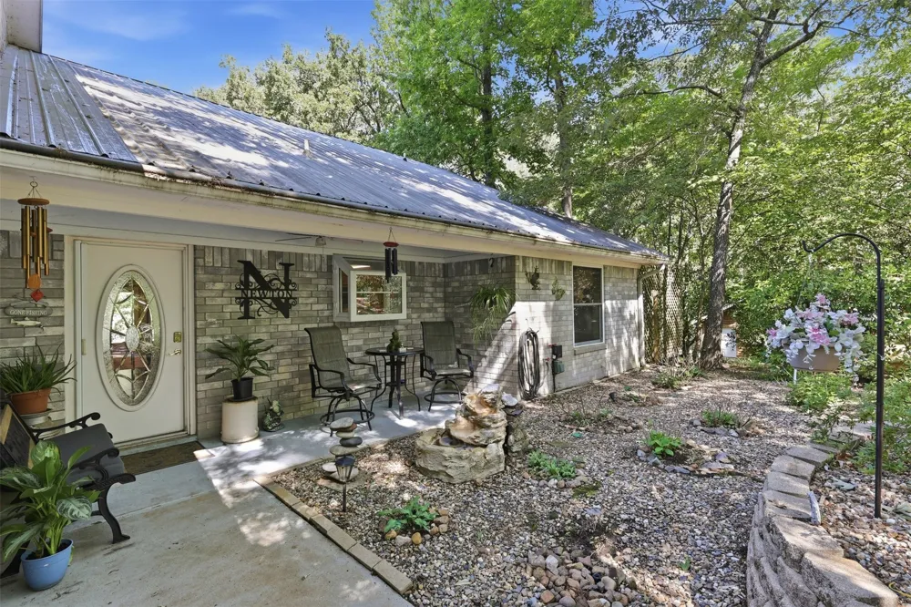190 County Road 2452 Leesburg, TX 75451