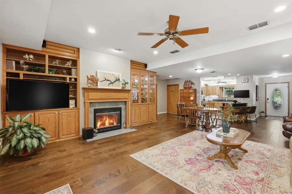 190 County Road 2452 Leesburg, TX 75451