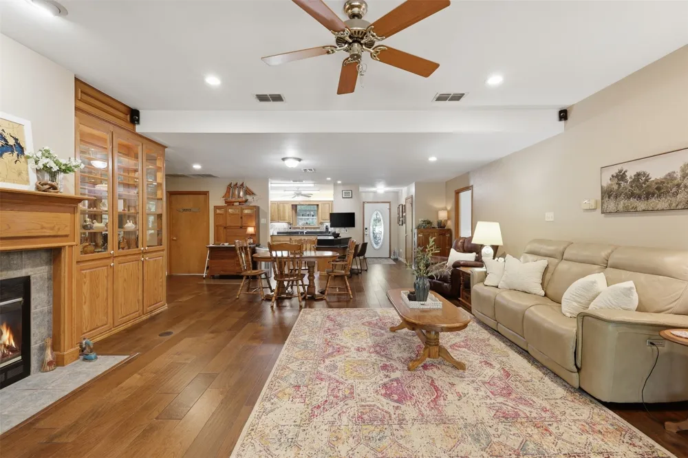 190 County Road 2452 Leesburg, TX 75451