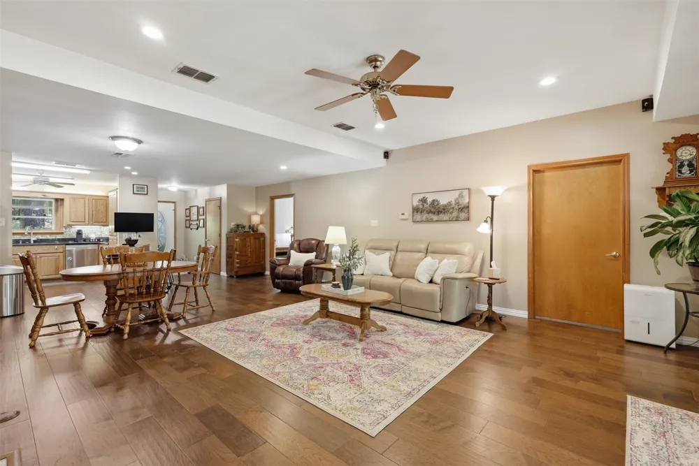 190 County Road 2452 Leesburg, TX 75451
