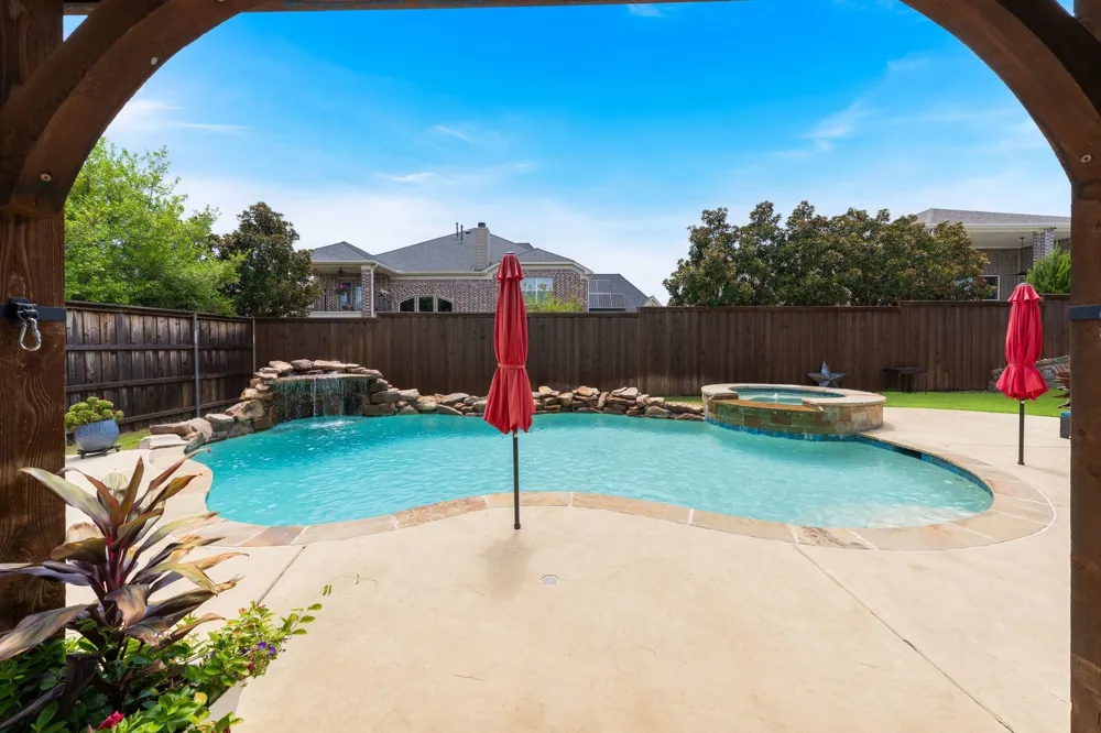 8621 Vatican Drive McKinney, TX 75071