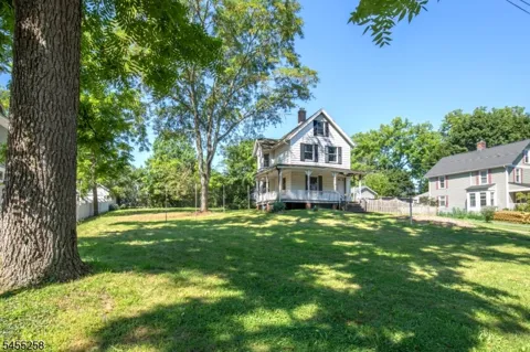 6 Bodine Ave