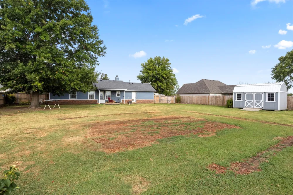 1105 S Hummingbird Lane Skiatook, OK 74070