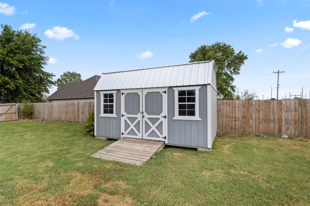 1105 S Hummingbird Lane Skiatook, OK 74070