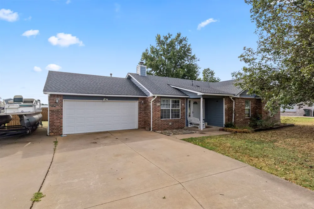 1105 S Hummingbird Lane Skiatook, OK 74070