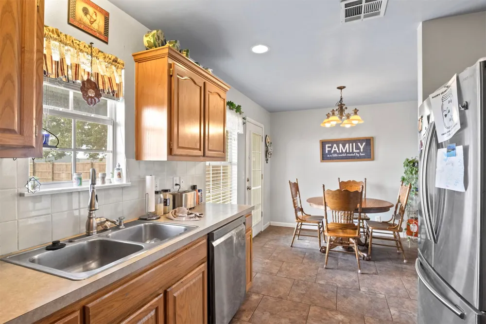 1105 S Hummingbird Lane Skiatook, OK 74070