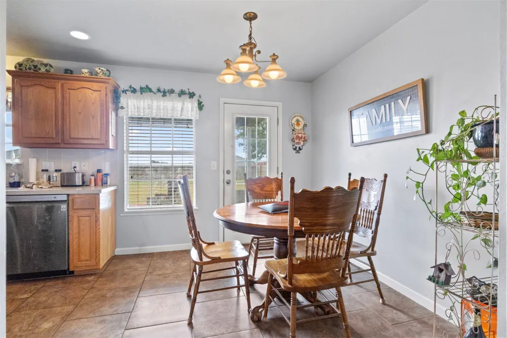 1105 S Hummingbird Lane Skiatook, OK 74070