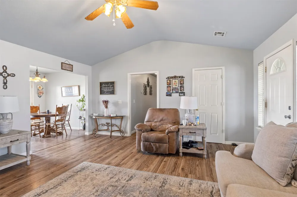 1105 S Hummingbird Lane Skiatook, OK 74070