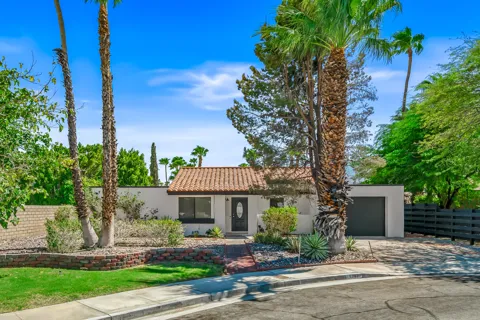 1351 E Luna Way
