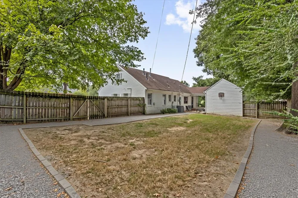 344 CHUCKWOOD RD Memphis, TN 38117