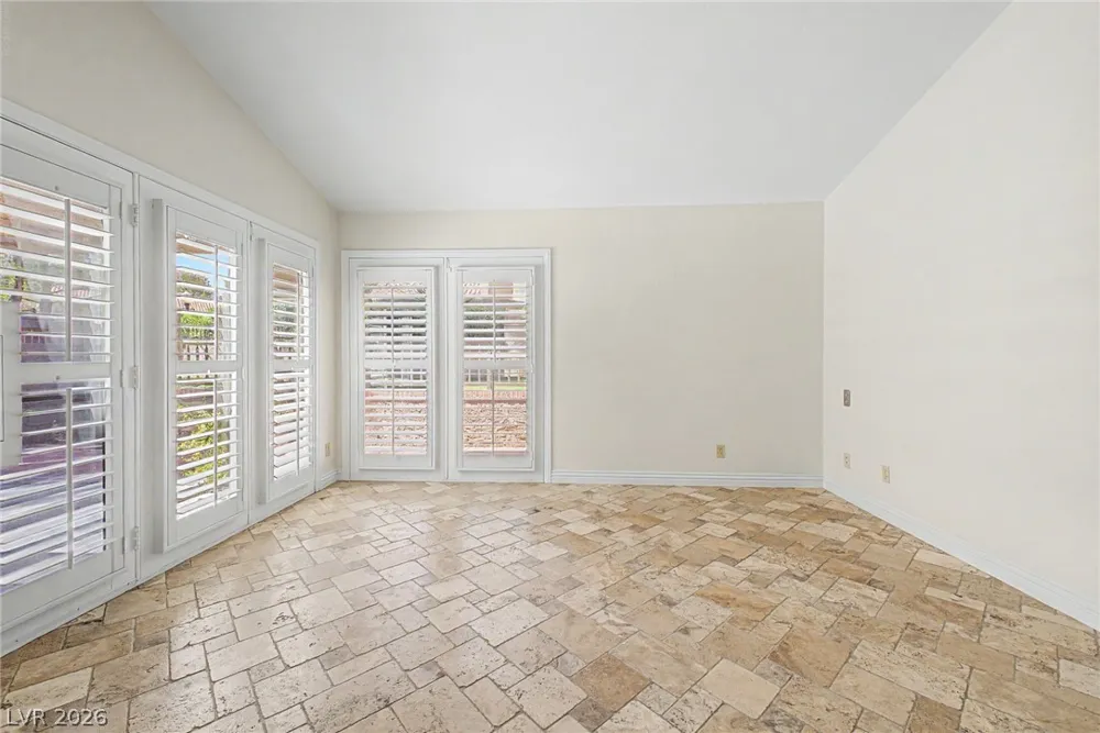 7159 Mission Hills Drive Las Vegas, NV 89113
