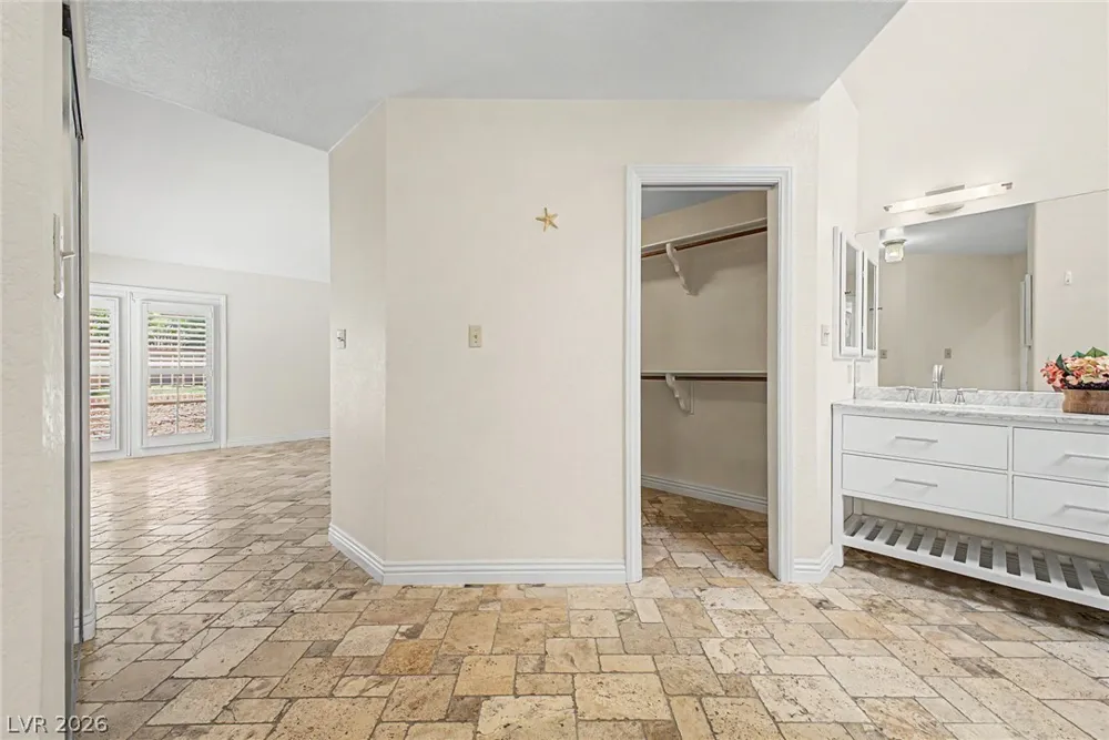 7159 Mission Hills Drive Las Vegas, NV 89113