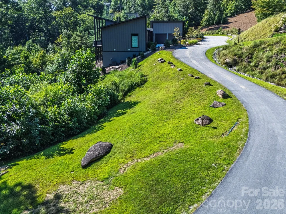 52 Lemongrass Trail Hendersonville, NC 28791