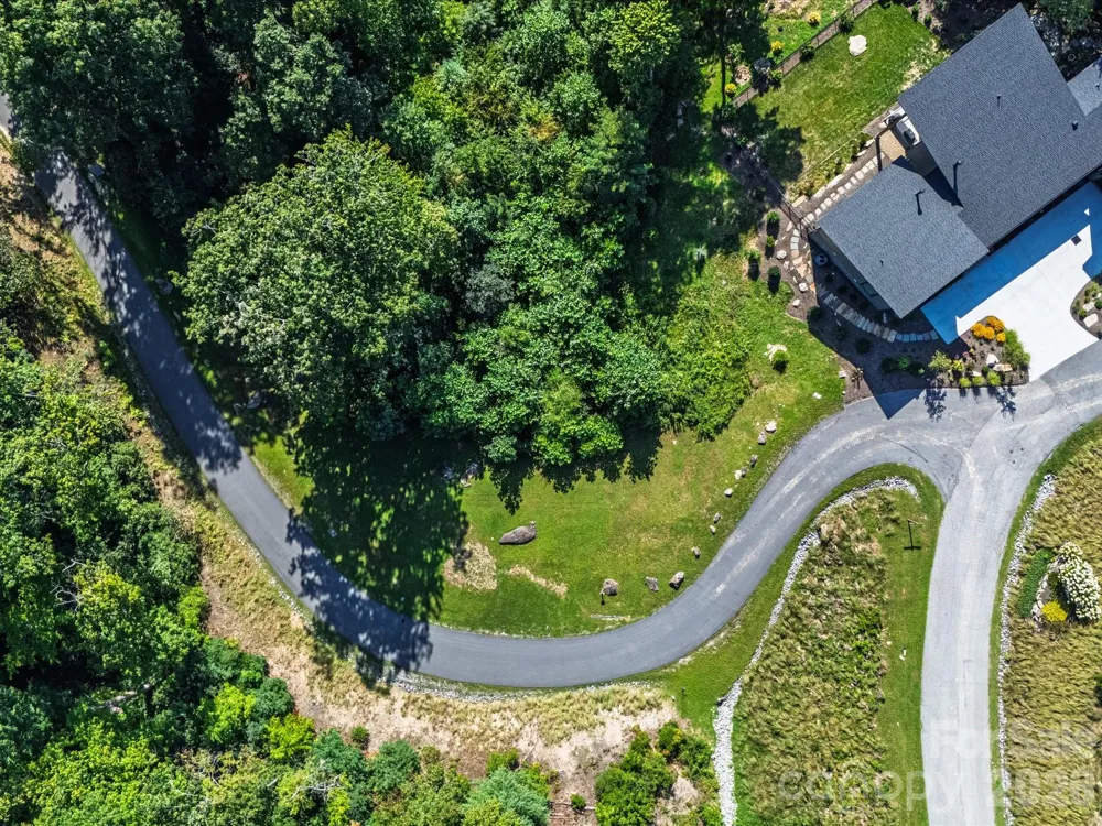 52 Lemongrass Trail Hendersonville, NC 28791