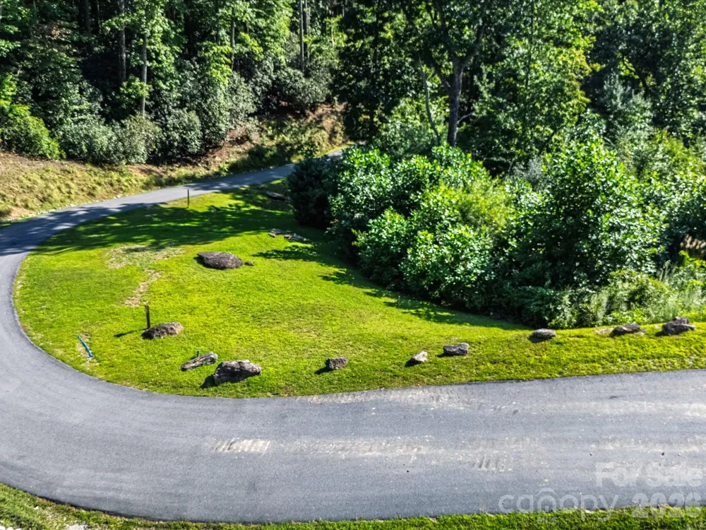 52 Lemongrass Trail Hendersonville, NC 28791