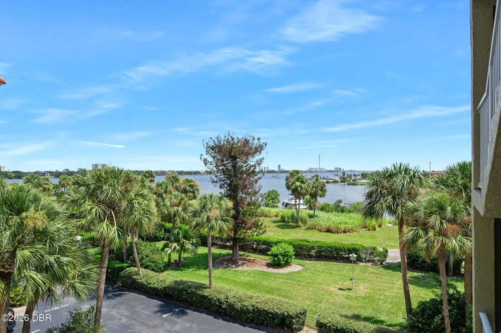 544 Marina Point Drive #44 Daytona Beach, FL 32114