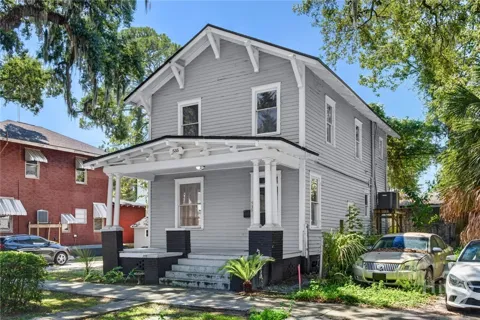 535 E 37th Street