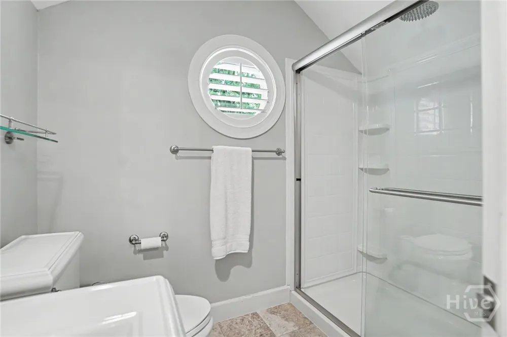 8 Fore Royal Circle Savannah, GA 31411