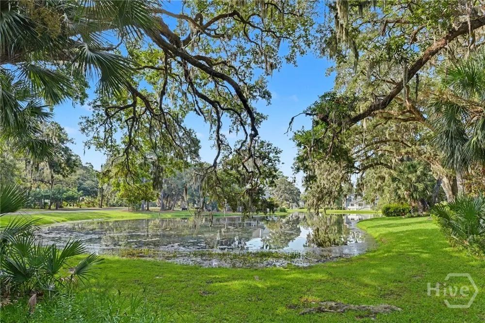 8 Fore Royal Circle Savannah, GA 31411