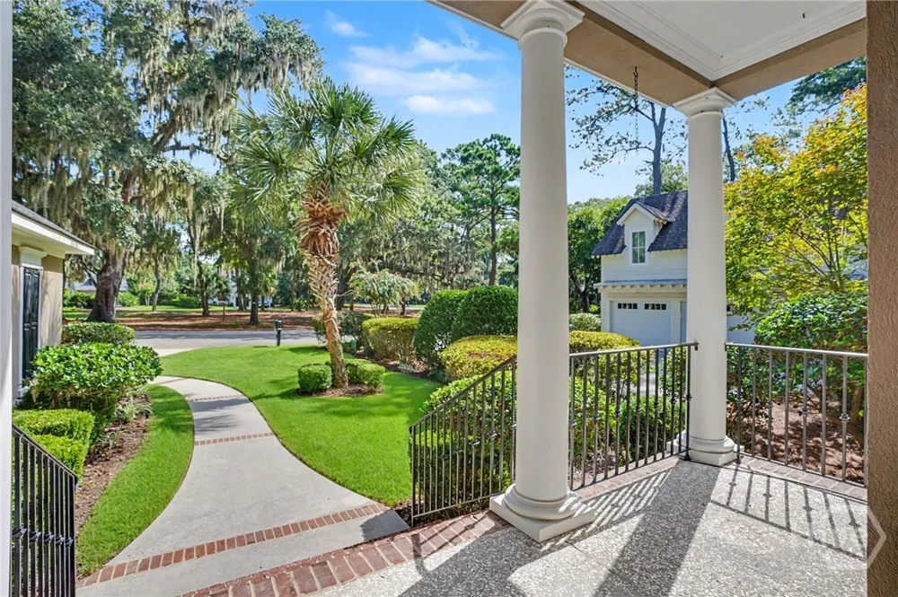 8 Fore Royal Circle Savannah, GA 31411