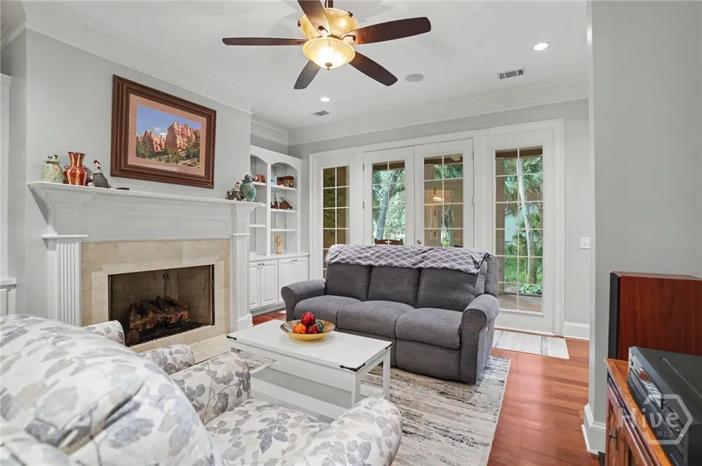 8 Fore Royal Circle Savannah, GA 31411