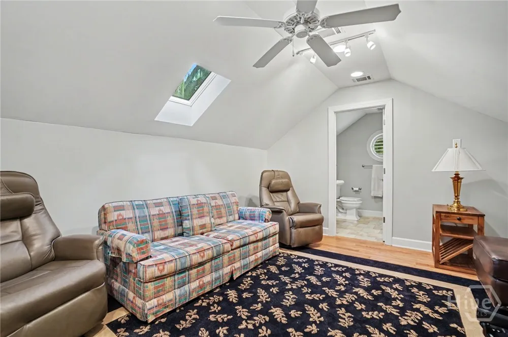 8 Fore Royal Circle Savannah, GA 31411
