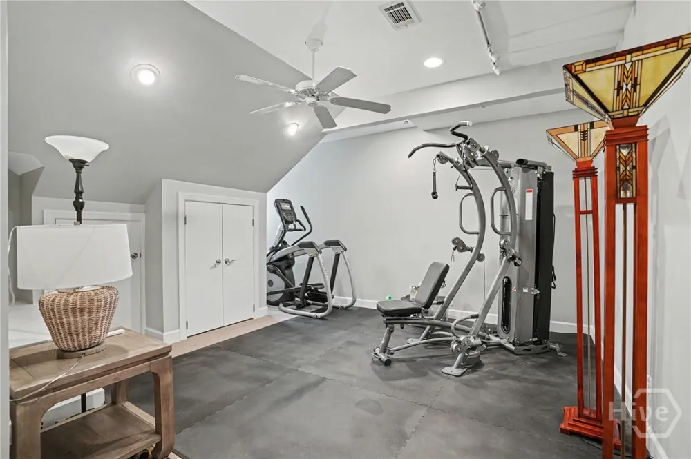8 Fore Royal Circle Savannah, GA 31411