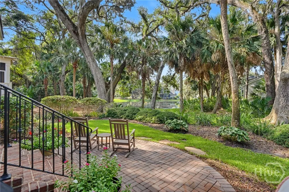 8 Fore Royal Circle Savannah, GA 31411