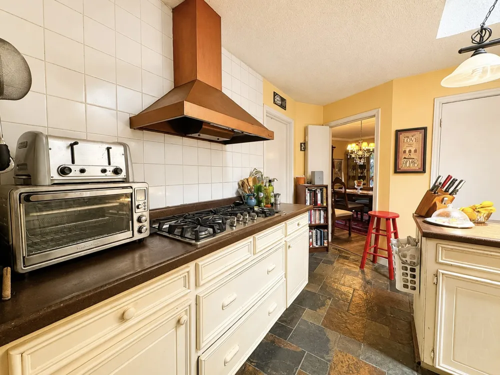 7260 Alto Caro Drive Dallas, TX 75248