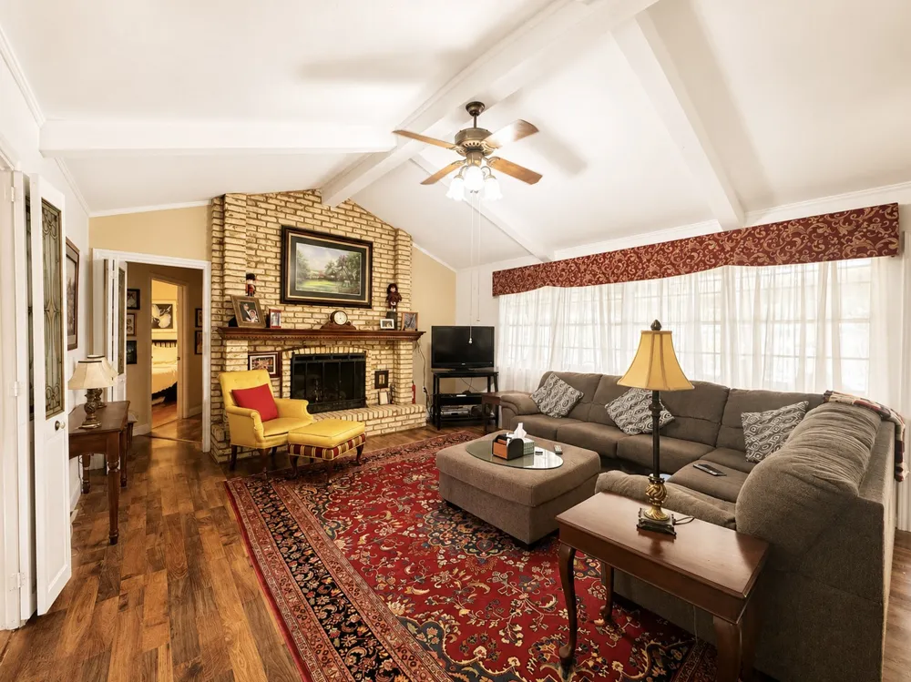 7260 Alto Caro Drive Dallas, TX 75248