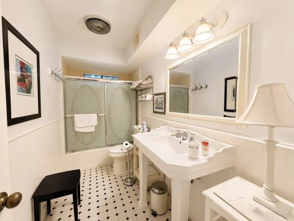 7260 Alto Caro Drive Dallas, TX 75248
