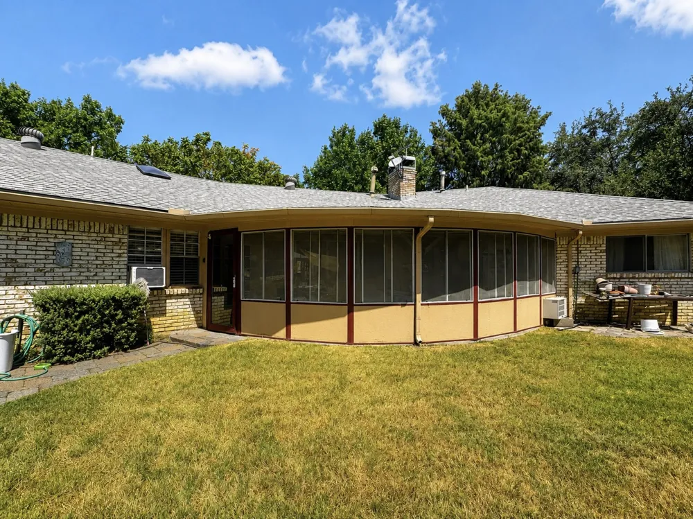 7260 Alto Caro Drive Dallas, TX 75248