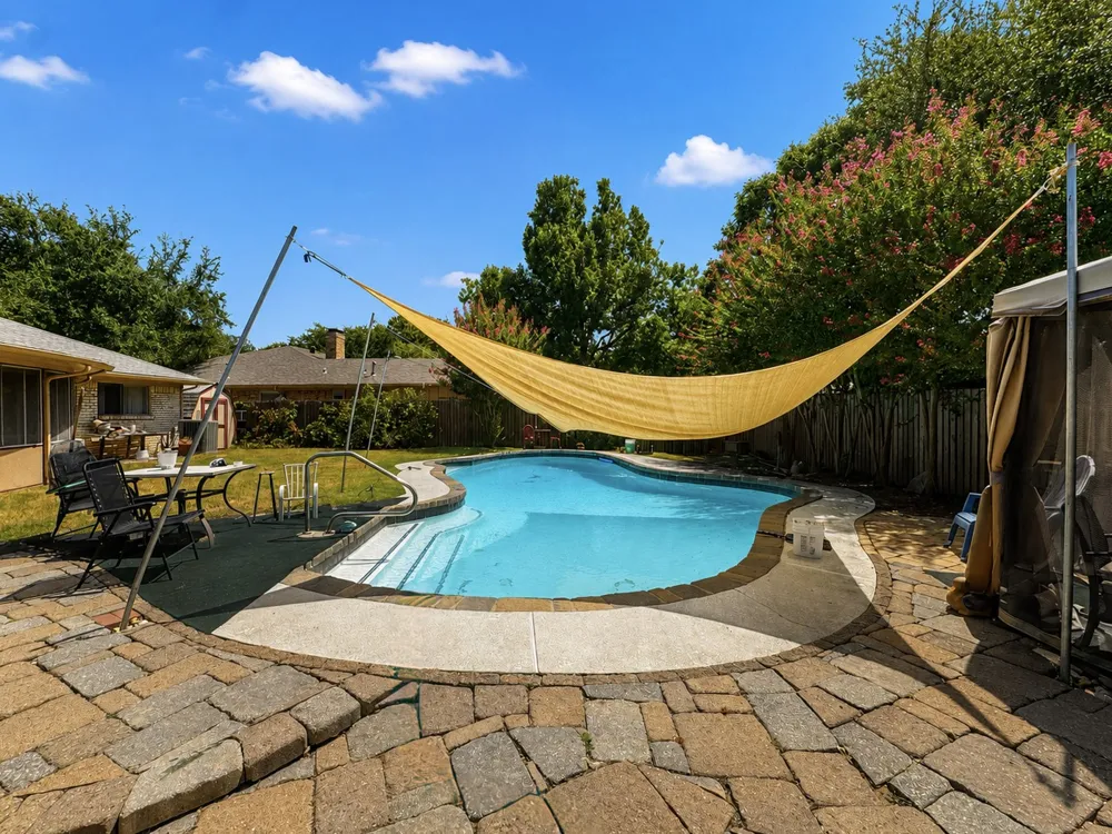 7260 Alto Caro Drive Dallas, TX 75248