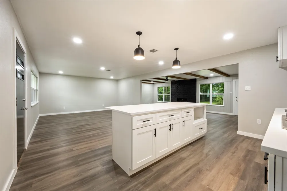320 Burnett Drive Baytown, TX 77520