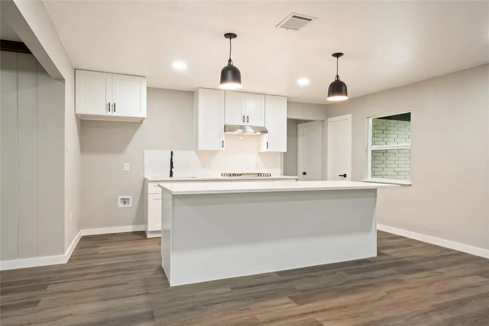 320 Burnett Drive Baytown, TX 77520
