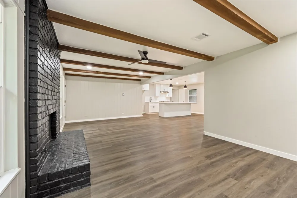 320 Burnett Drive Baytown, TX 77520